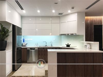 Thi công tủ bếp gỗ óc chó chung cư imperia garden hiện đại